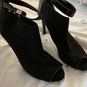 Jennifer Lopez Stiletto Heels peep toe